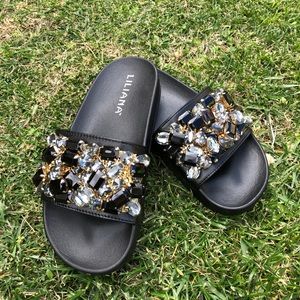 READY FOR SUMMER🌻 Liliana Black Slip On Sandals